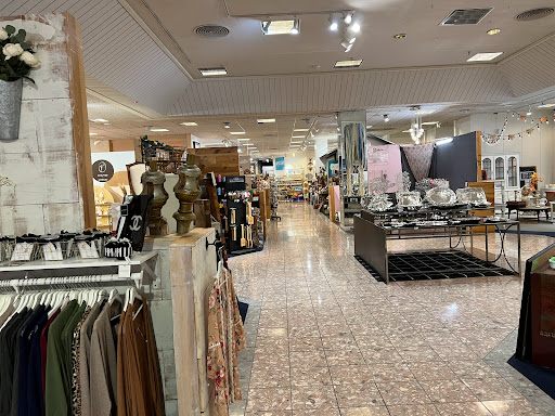 Shopping Mall «Laguna Hills Mall», reviews and photos, 24155 Laguna Hills Mall, Laguna Hills, CA 92653, USA