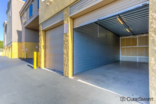 Self-Storage Facility «CubeSmart Self Storage», reviews and photos, 3915 Green River Rd, Corona, CA 92880, USA