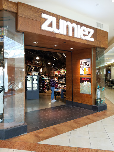 Zumiez