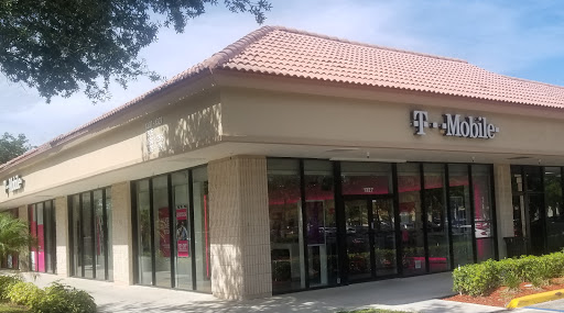 Cell Phone Store «T-Mobile», reviews and photos, 1327 N University Dr, Coral Springs, FL 33071, USA