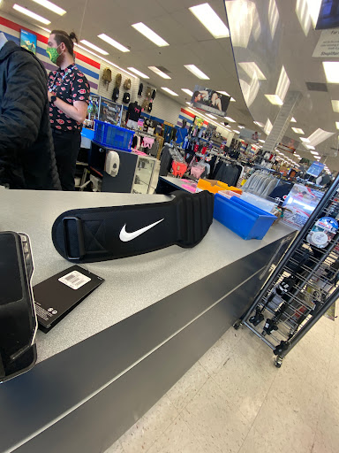 Sporting Goods Store «Big 5 Sporting Goods - Gresham», reviews and photos, 2095 NE Burnside Rd, Gresham, OR 97030, USA