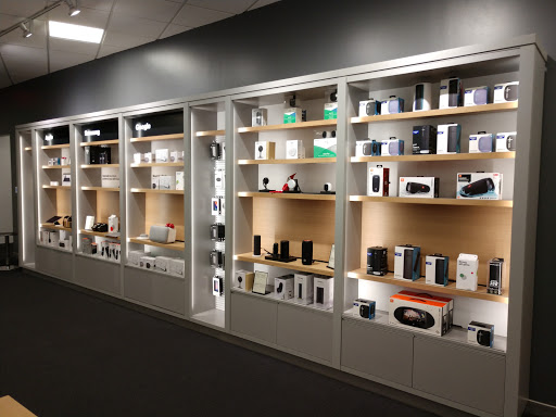 Cell Phone Store «Verizon», reviews and photos, 1335 Lake Woodlands Dr A, The Woodlands, TX 77380, USA