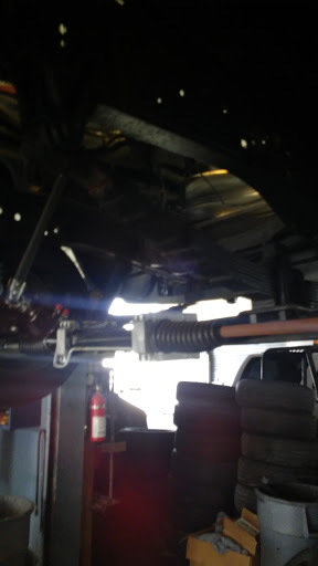 Auto Repair Shop «Five Star Automotive & Tire», reviews and photos, 4055 Louis Ave, Holiday, FL 34691, USA