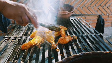 Pollos al carbón - Carret. a Huajupan, Centro, 69240 San Miguel Amatitlán, Oax., Mexico