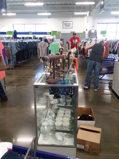 Thrift Store «Goodwill Retail Store of Jefferson City», reviews and photos