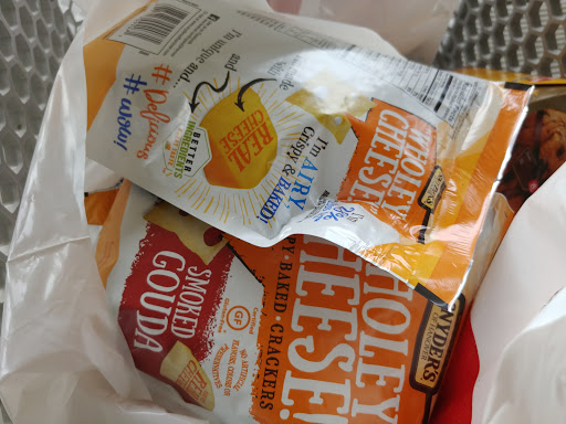 Grocery Store «Grocery Outlet Bargain Market», reviews and photos, 1391 E Yosemite Ave, Manteca, CA 95336, USA