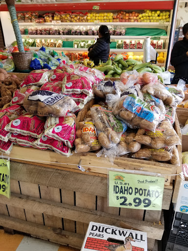 Grocery Store «Food Farm Supermarket», reviews and photos, 351 N Central Ave, Valley Stream, NY 11580, USA