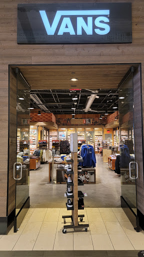 Shoe Store «Vans», reviews and photos, 2855 Stevens Creek Blvd b401, Santa Clara, CA 95050, USA