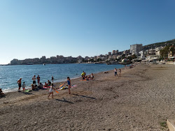 Foto von Saranda beach III von Klippen umgeben