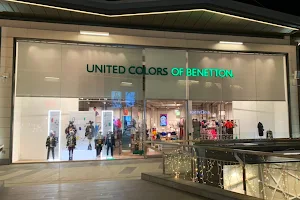 United Colors of Benetton image