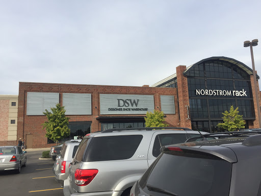 DSW Designer Shoe Warehouse, 3704 W Dublin Granville Rd, Columbus, OH 43235, USA, 