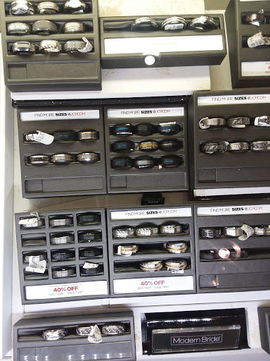 Shopping Mall «Woodland Hills Mall», reviews and photos, 7021 S Memorial Dr, Tulsa, OK 74133, USA