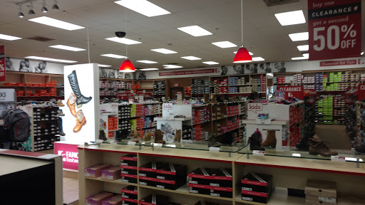 Shoe Store «Famous Footwear», reviews and photos, 27150 Alicia Pkwy C, Laguna Niguel, CA 92677, USA