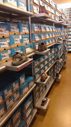 Sportswear Store «Columbia Sportswear Outlet Store at Outlets at Anthem», reviews and photos, 4250 W Anthem Way, Phoenix, AZ 85086, USA