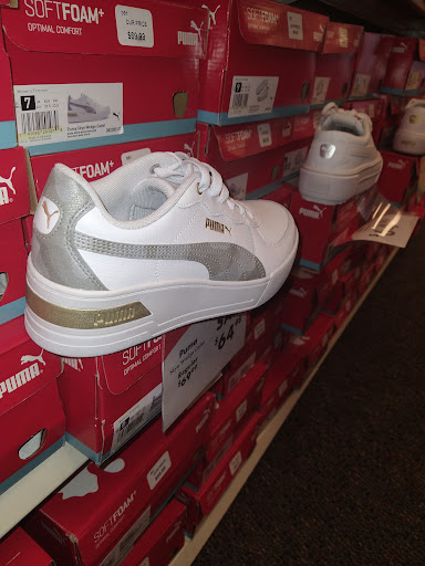 Shoe Store «Shoe Carnival», reviews and photos, 2530 W 94th St, Evergreen Park, IL 60805, USA