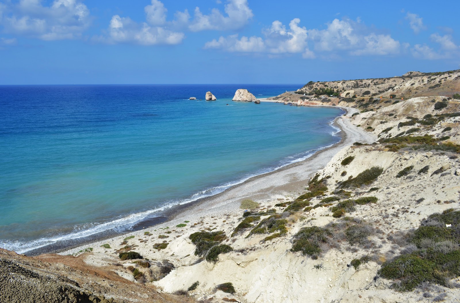 Aphrodite's rock beach'in fotoğrafı ve güzel manzarası