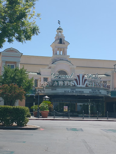 Movie Theater «Edwards Calabasas 6», reviews and photos, 4767 Commons Way, Calabasas, CA 91302, USA