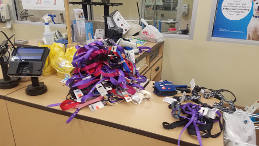 Pet Supply Store «Petco Animal Supplies», reviews and photos, 28400 Dequindre Rd, Warren, MI 48092, USA
