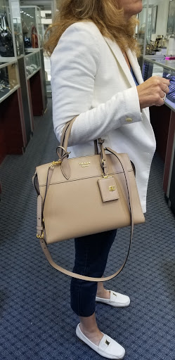 Jeweler «Manhasset Jewelers», reviews and photos, 446 Plandome Rd, Manhasset, NY 11030, USA