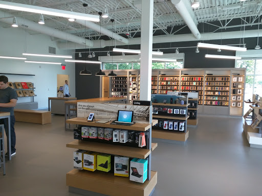 Cell Phone Store «Verizon», reviews and photos, 784 E Dundee Rd, Palatine, IL 60074, USA