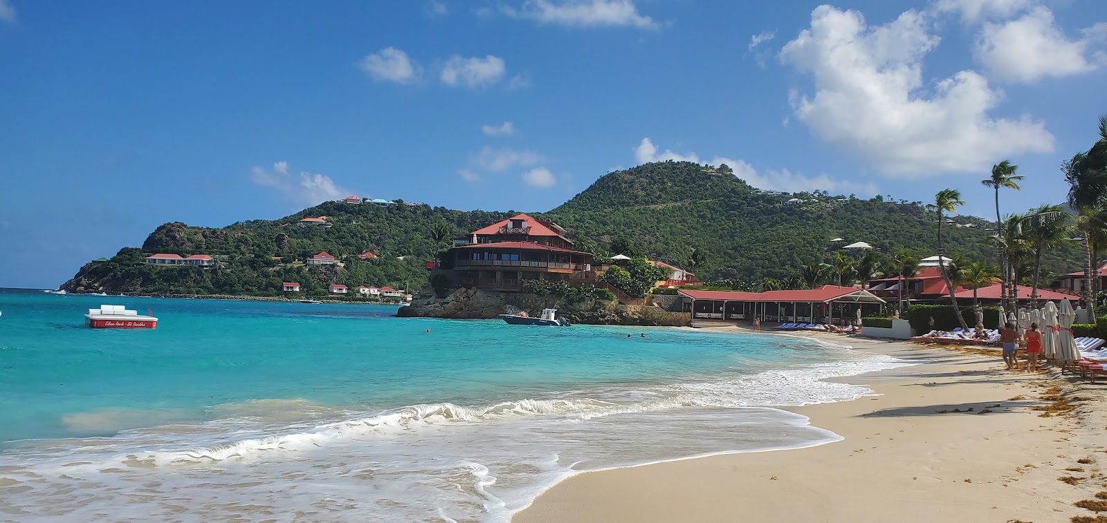Foto di Saint-Jean beach sorretto da scogliere