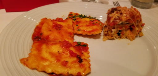 American Restaurant «Pinstripes», reviews and photos, 3849 Gallagher Dr, Edina, MN 55435, USA