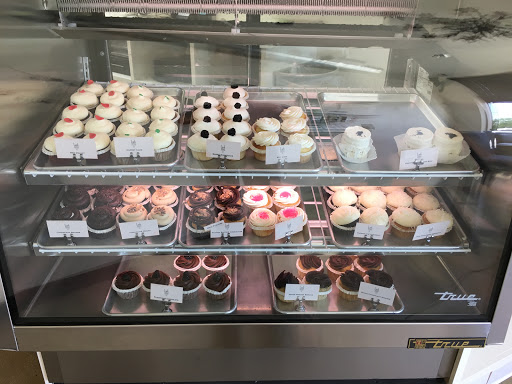 Cake Shop «Lark Cake Shop Pasadena», reviews and photos, 1355 N Hill Ave, Pasadena, CA 91104, USA