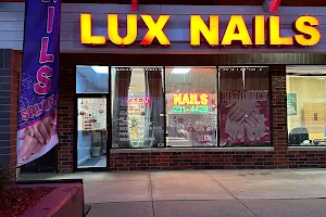 Lux Nails image