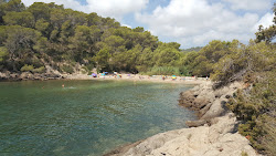 Cala Mastella'in fotoğrafı küçük koy ile birlikte