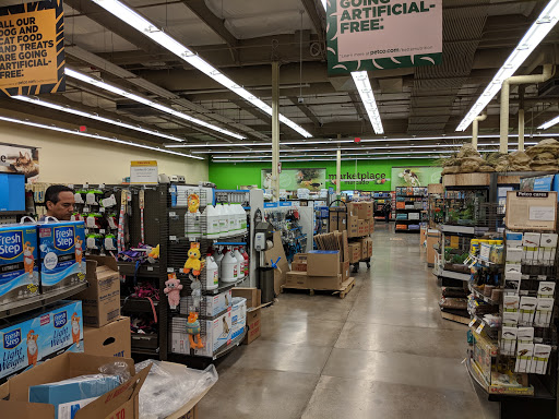 Pet Supply Store «Petco Animal Supplies», reviews and photos, 585 E Wetmore Rd, Tucson, AZ 85705, USA