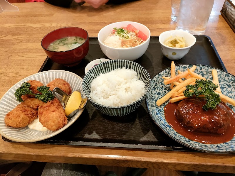 洋食の店 ITADAKI 円町店