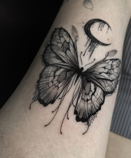 Explore lupus awareness tattoo ideas, creative tattoo ideas in Washington, available at Tu Madres Tattoo