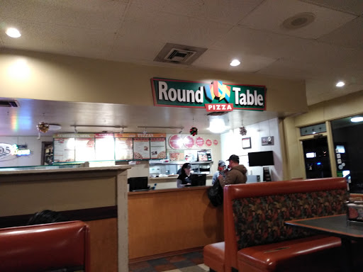 Pizza Restaurant «Round Table Pizza», reviews and photos, 407 W Foothill Blvd, Glendora, CA 91741, USA