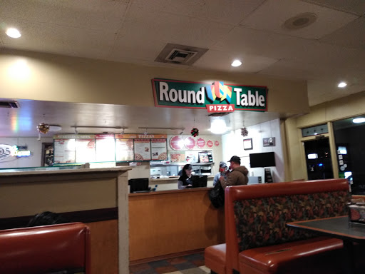 Round Table Pizza image