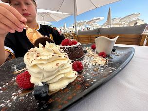 Photo n°69 de Vilebrequin La Plage Ondine - Restaurant & Beach Club à Cannes ()