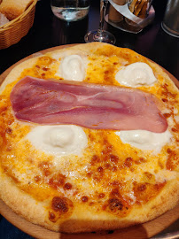 Pizza du Restaurant Le Mondial à Paris - n°9