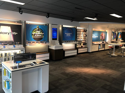Cell Phone Store «AT&T», reviews and photos, 2692 Madison Rd j, Cincinnati, OH 45208, USA