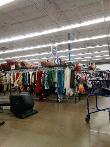 Thrift Store «7th & Bell Goodwill Retail Store & Donation Center», reviews and photos, 17037 N 7th Ave, Phoenix, AZ 85023, USA