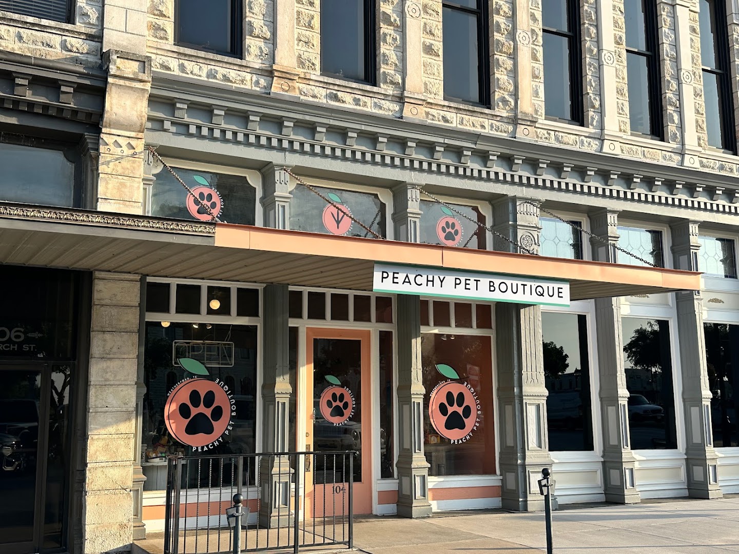 Peachy Pet Boutique