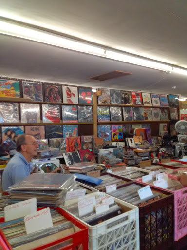 Flea Market «Grafton Flea Market Inc», reviews and photos, 296 Upton Street Rt 140, Grafton, MA 01519, USA