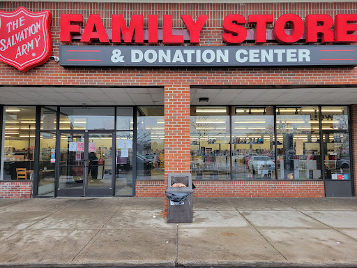 Thrift Store «The Salvation Army Family Store & Donation Center», reviews and photos, 26065 Greenfield Rd, Southfield, MI 48076, USA