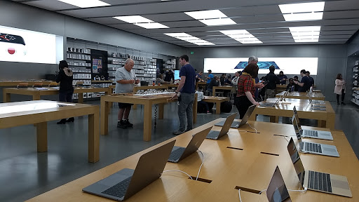 Computer Store «Apple Lynnhaven Mall», reviews and photos, 701 Lynnhaven Pkwy, Virginia Beach, VA 23452, USA