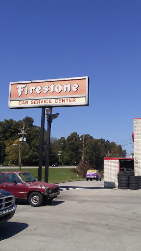 Tire Shop «Discount Tire & Auto Center», reviews and photos, 611 W Poplar St, Elizabethtown, KY 42701, USA