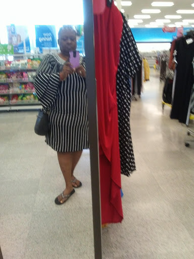 Clothing Store «Ross Dress for Less», reviews and photos, 1020 Veterans Pkwy, Clarksville, IN 47129, USA