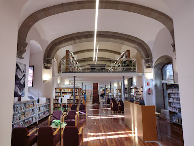 Biblioteca Comarcal Josep Finestres Passeig Balmes, 1, 25200 Cervera, Lleida, España