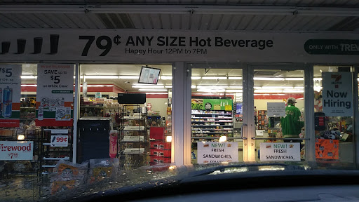 Convenience Store «7-Eleven», reviews and photos, 3726 Mt Olivet Rd, Kalamazoo, MI 49004, USA