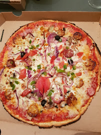 Plats et boissons du Pizzeria Tutti Pizza Grenade - n°11