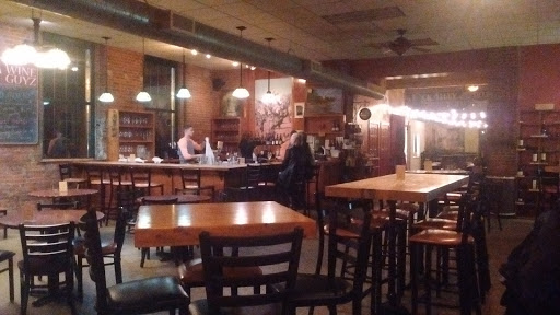 Wine Bar «Wine Guyz», reviews and photos, 122 King St, La Crosse, WI 54601, USA
