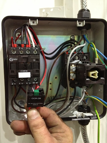 IEA Electrical - Electrician