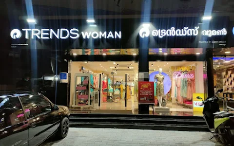 TRENDS WOMAN image